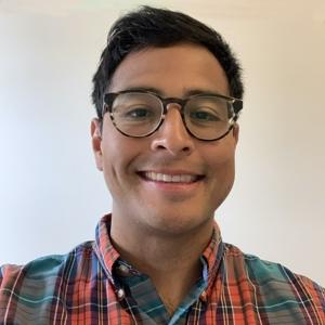 Portrait of Hiroshi Mendoza, founder of Grapha Learning
